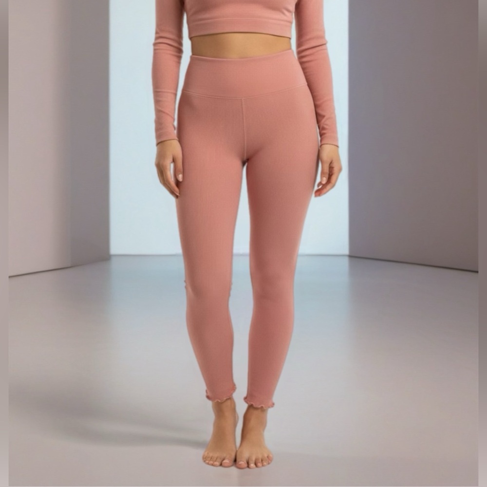 🪸 NWT Spiritual Gangster 7/8 Leggings~Women’s Sz M/L~Rose~Ribbed~Scalloped Hem